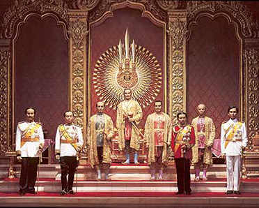  6  เมษายน .... น้อมรำลึกพระบารมีองค์ปฐมบรมราชวงศ์ จักรี 