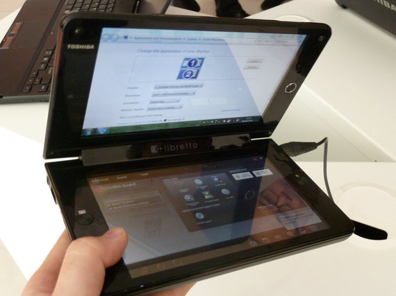 Toshiba Libretto W100  มินิโน้ตบุ๊ก2จอสัมผัส