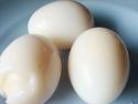 วิธีการปลอกเปลือกไข่ต้มที่สมบูรณ์แบบและรวดเร็วที่สุด