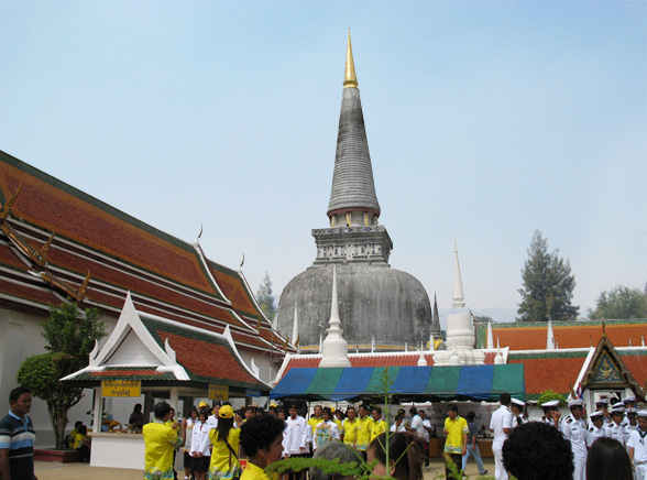 พระบรมธาตุเจดีย์ เมืองคอน จ่อคิวสู่มรดกโลก 