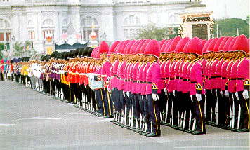 ทหารมหาดเล็กรักษาพระองค์และทหารรักษาพระองค์