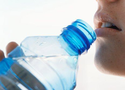 ดื่มน้ำจากขวดพลาสติก ระวังสารบีพีเอปนเปื้อน 